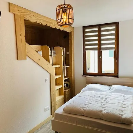 Apartment Du Charme - Atypique Et Chaleureux *